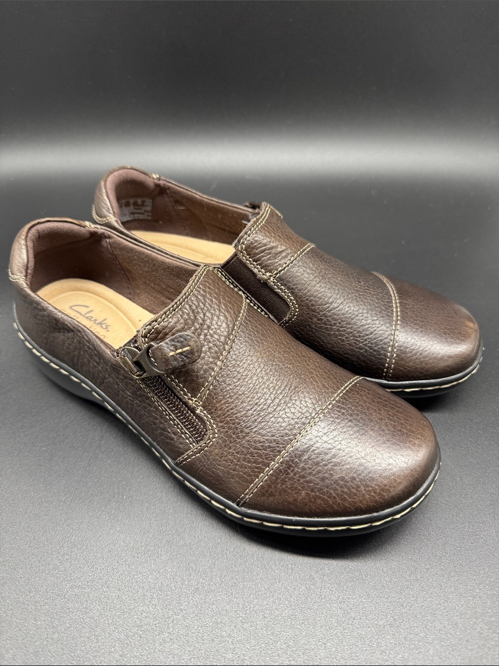 Clarks Women’s Cora Harbor Dark Brown Leather Slip-On Loafers Sz 6
